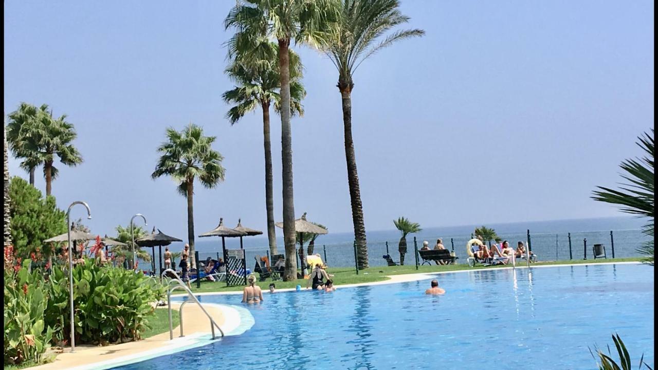 Mi Capricho C16 Beachfront Apartment Sitio de Calahonda Buitenkant foto