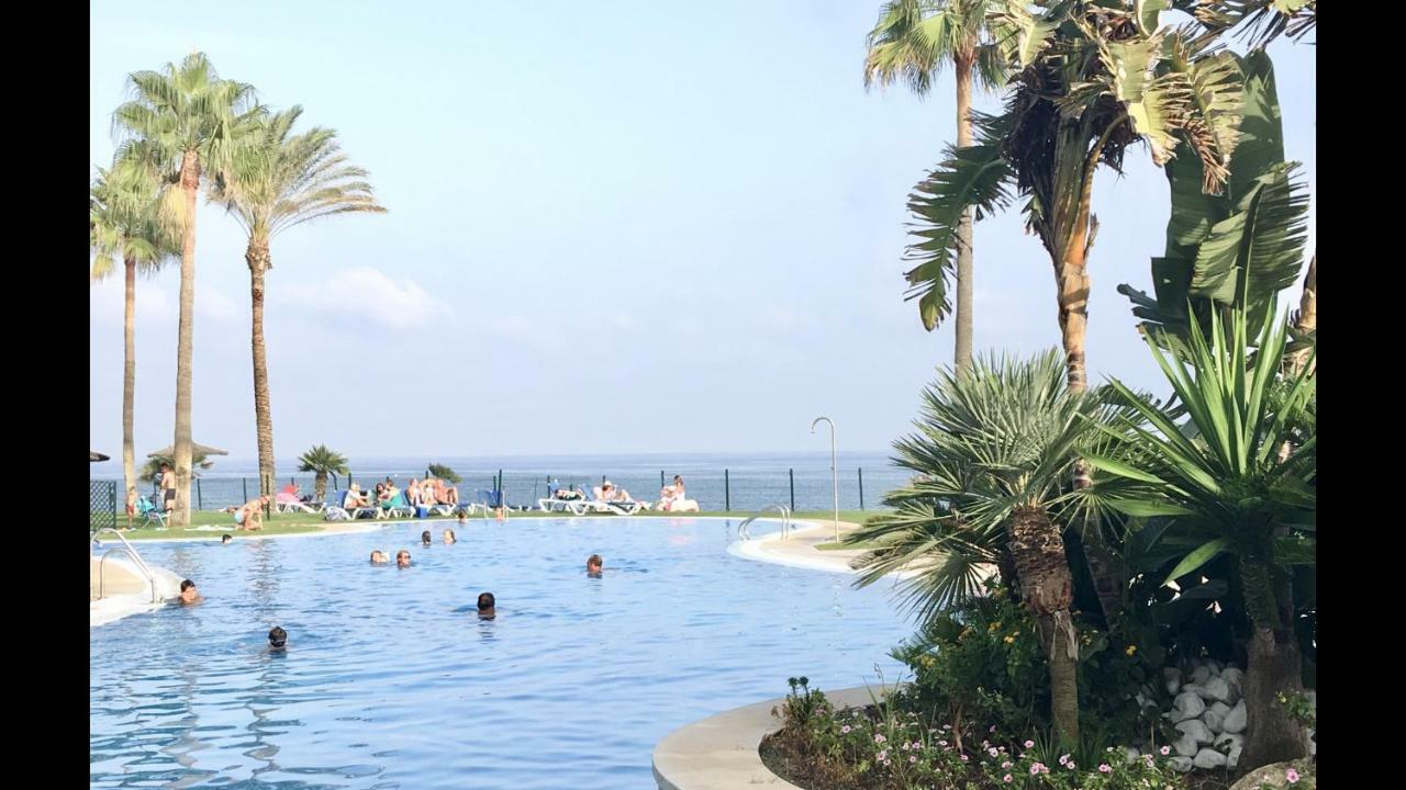 Mi Capricho C16 Beachfront Apartment Sitio de Calahonda Buitenkant foto